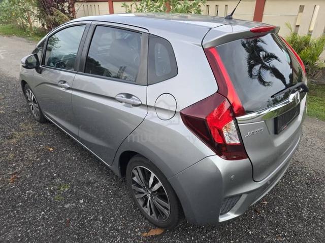 Honda JAZZ 1.5 V FULL SPEC PUSH START LEATHER SEAT - 3