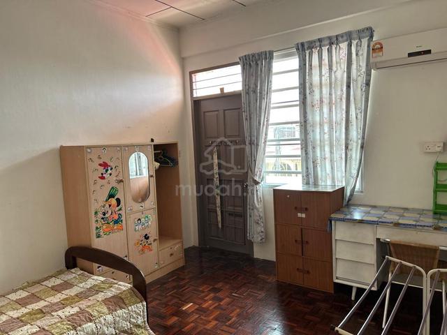 Room rent at Lutong Baru 1
