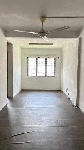 Flat PKNS 1