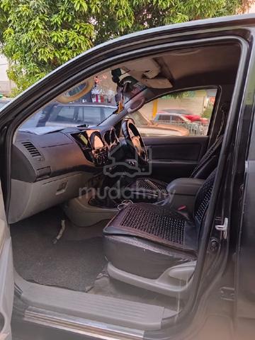 2007 Toyota HILUX 2.5 G DUAL CAB (M) - 4