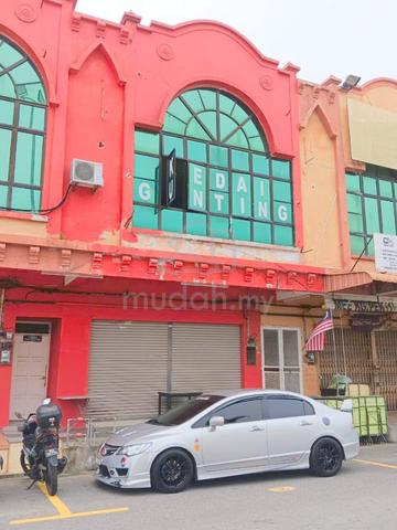 Kedai Tepi Jalan Besar Bandar Baru Tanah Merah (Tepi Kedai EMAS) 1