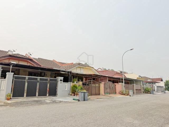 BukitIndah Single Storey|Walk to CW BusStop👍🏻Condition|3B2B Freehold 1