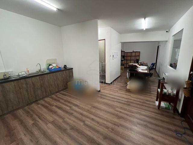 CHEAP 💥 RH Industrial Park Semi d Warehouse fully renovated 1