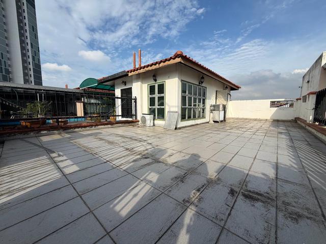Taman Sutera 2.5 Storey Terrace House For Sale 1