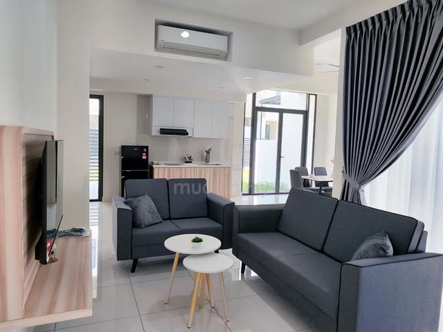 2-Storey Terrace/ Avira Medini/ Legoland/ Gleneagles/ near Tuas Link 1