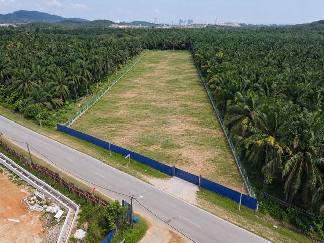 Facing Main Road,4.9 acres Flat Land with Hoarding Fence,U10 Shah Alam 1