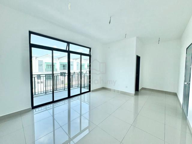 Full Loan Tebrau @ Austin Duta Brand New End Lot Double Storey House 1