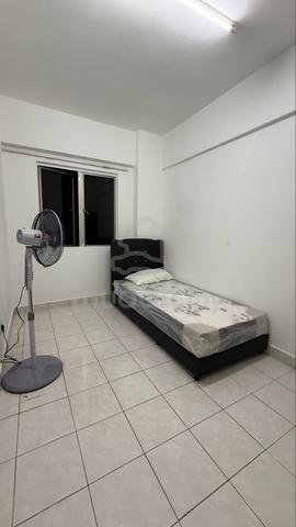 Pelangi Damansara @ Middle Room for Rent 1