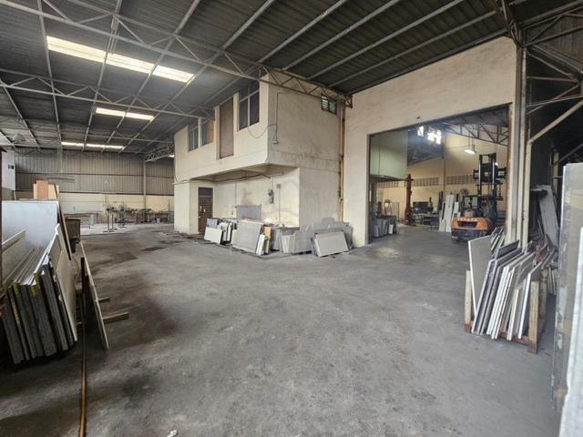 Senai Desa Idaman 2 Adjoining 1.5 Storey Detached Factory For Sale 1