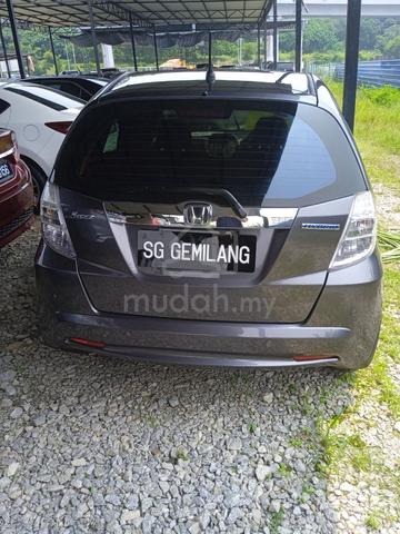 Tip top condition low mileage 126km only 1owner - 3