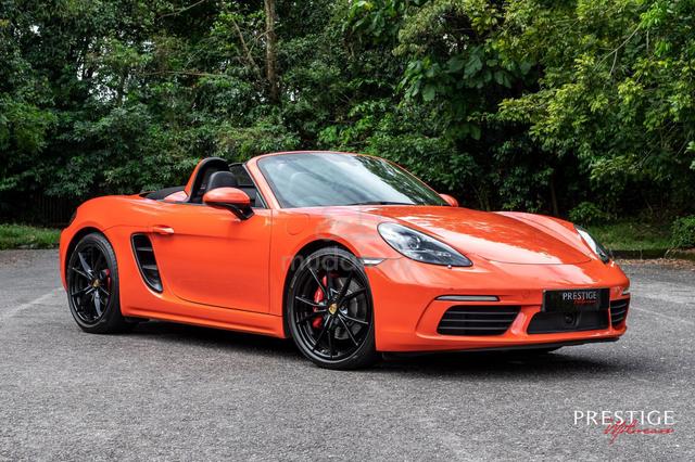 2016 Porsche 718 Boxster S 2.5 Mega Spec Burmester - 1
