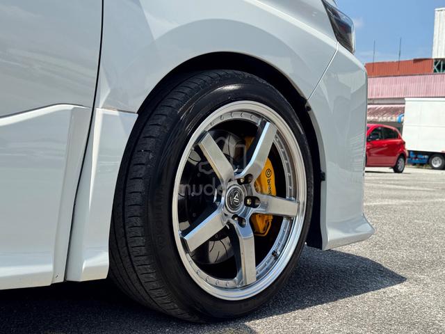 Toyota Voxy 2.0 ZS Kirameki - 4