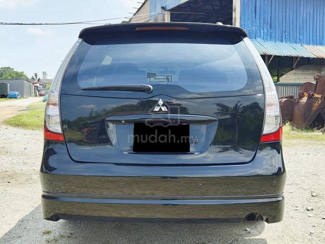 2010 Mitsubishi GRANDIS 2.4 MIVEC ENHANCED (A) - 5