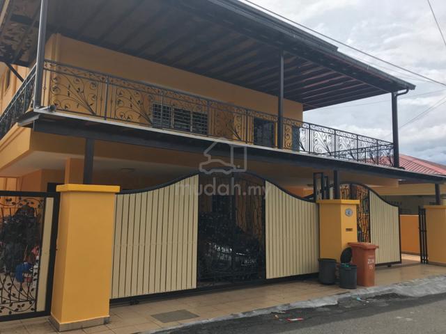 Pandan Court 1