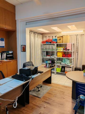Market 88  office Room 1