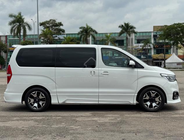 2019 Hyundai GRAND STAREX 2.5 ROYALE FACELIFT (A) - 4