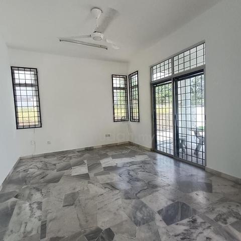 Good Condition 2 Storey Bungalow Prima Beruntung Rawang For Sale 1