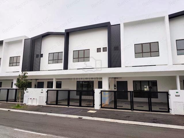 Bumi Lot Guarded Double Storey Terrace house Ipoh Jalan Kuala Kangsar 1