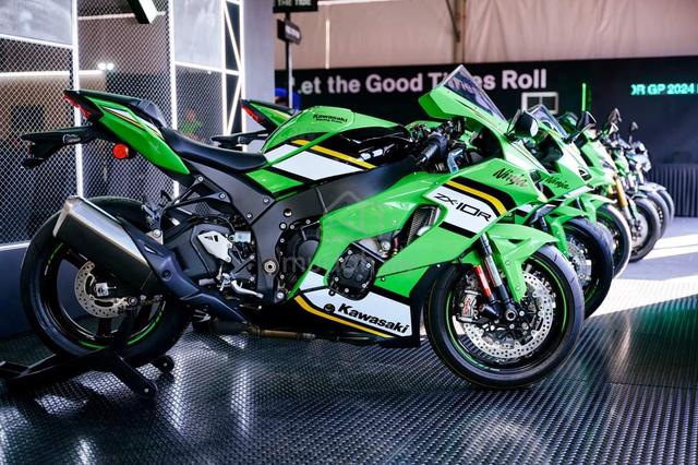  2017 Kawasaki ZX-10RR - track focused limited edition