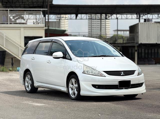 2011 Mitsubishi GRANDIS 2.4 MIVEC ENHANCED (A) - 1