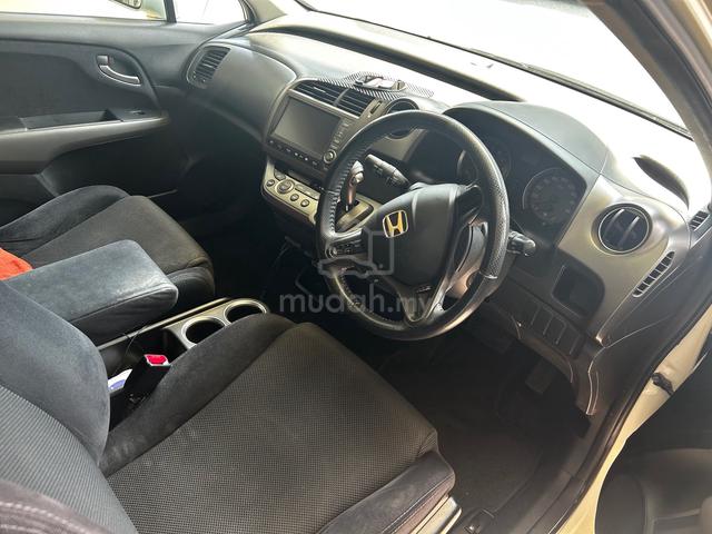 Honda Stream RSZ for SALE - 4