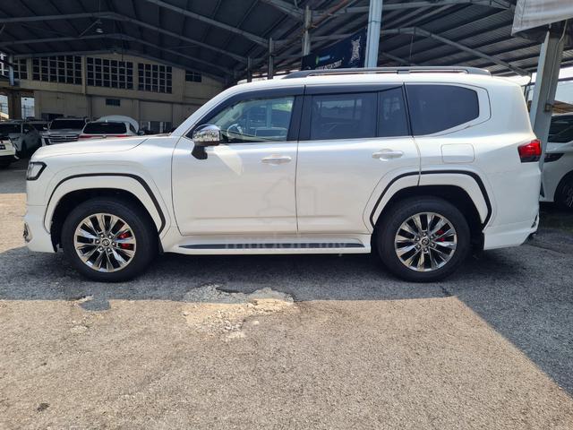 2023 Toyota Landcruiser 3.3 diesel ZX Modelista  - 5