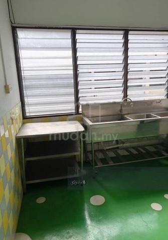 1st floor shoplot greenlane island grade jelutong 1200sf rare nice 4