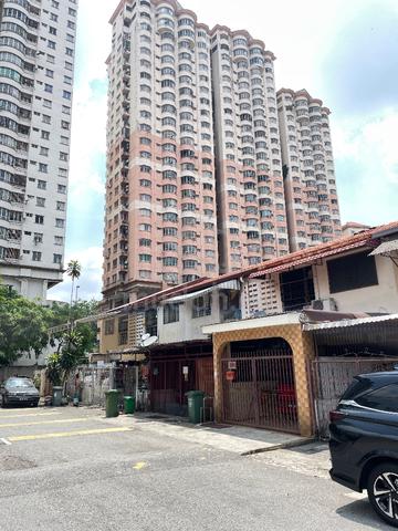Townhouse upper unit jalan terolak 8 taman bamboo jalan ipoh freehold 1