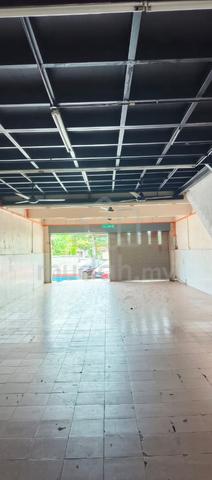 Bandar baru nilai shoplot ground floor for rent, deposit Boleh ansur 1