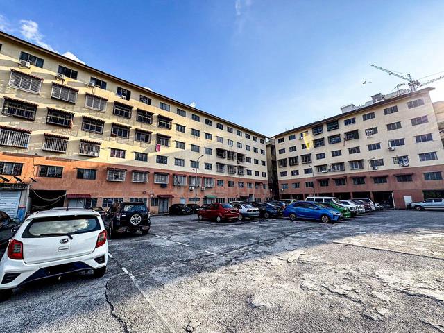 Taman Desa Karunmas Flat 1