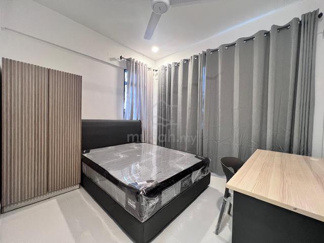 Rooms for Rent @ Dah Yeh Villa (Near QE2), Damai | Female Tenant Only 1