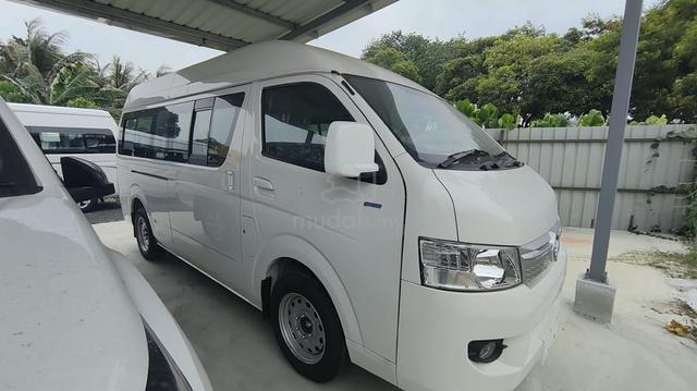 2025 Foton View CS2 EV Electric High Roof 14 Seats - 2