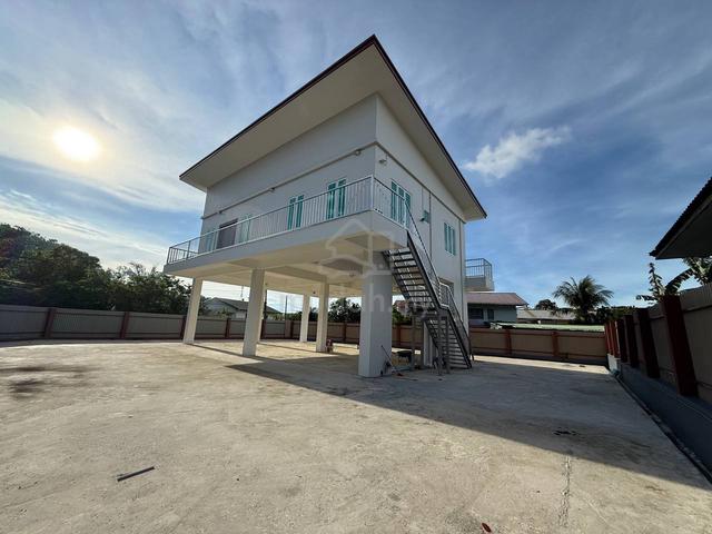 New Detached House for Rent at Lopeng Miri 1