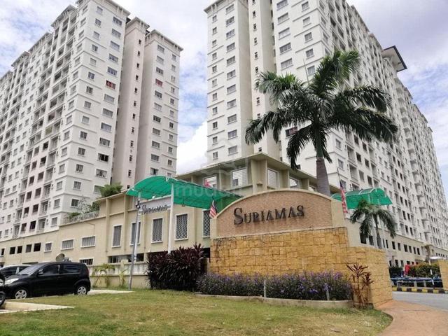 BIG MIDDLE ROOM FOR RENTAL at SURIAMAS CONDO! 1