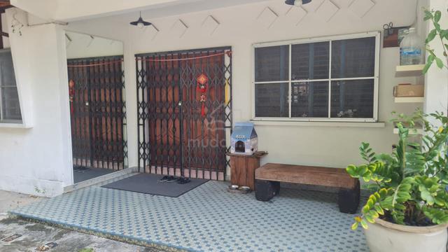 Selangor Klang Fully Furnished Bungalow House For Rent 1