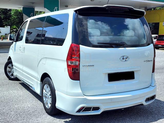 CLEAR STOCKš„ Hyundai GRAND STAREX 2.5 MPV 12 SEAT - 2