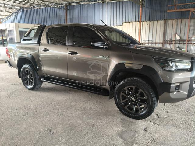 2020 Toyota HILUX 2.8 BLACK EDITION (A) - 4