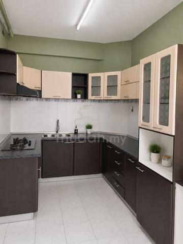 Pantai Apartment 1