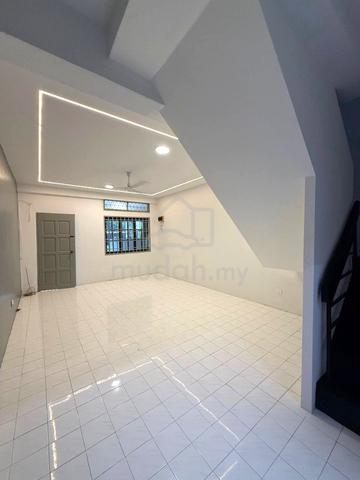 Nusa Damai, Pasir Gudang, 2 Tingkat Unblock, Master Room Have Toilet 1