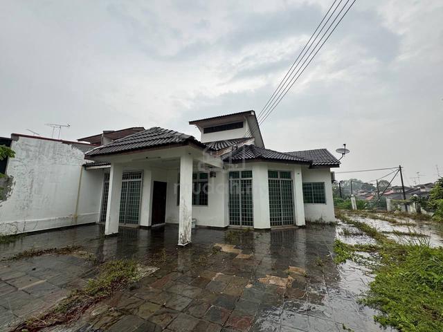 Single Storey Corner Terrace House for sale at Ulu Tiram 1