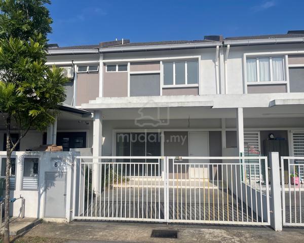 D Marina Tanjung Lumpur NEW 2 Story House 1