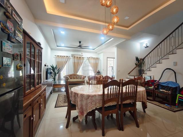 Cozy Renovated Maple Residence 2 sty FF rent Mulia SafiroCyberjaya 1
