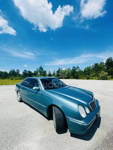 2000 Mercedes Benz E-CLASS 2.6 240 AVANTGARDE - 1