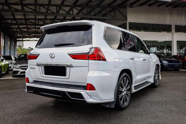 2019 Lexus LX570 5.7 *careful owner - 2