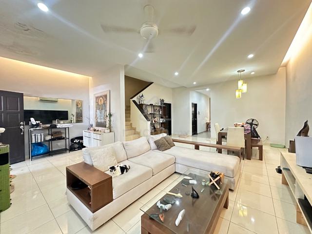 Fully Renovation 2.5 Sty House Taman Prima Tropika Seri Kembangan 1