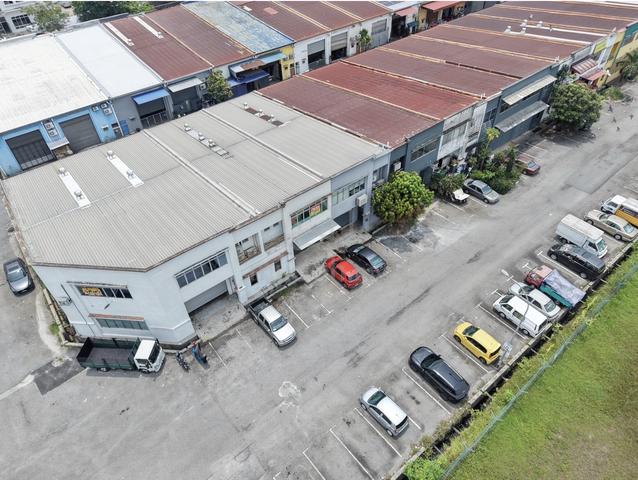 1.5 Storey Link 25x80 Factory at Taman Meranti Jaya Puchong 1