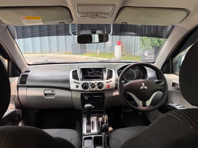 2011 Mitsubishi TRITON 2.5 4x4 FACELIFT (A) Black - 5