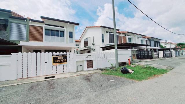 RENOVATED END Lot PUNCAK BESTARI BANDAR PUNCAK ALAM 1