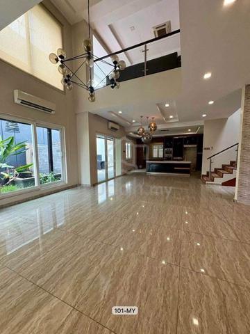 Sri Istana Hills KLANG 2 Storey RENOVATED Extended Bungalow For Sale 1