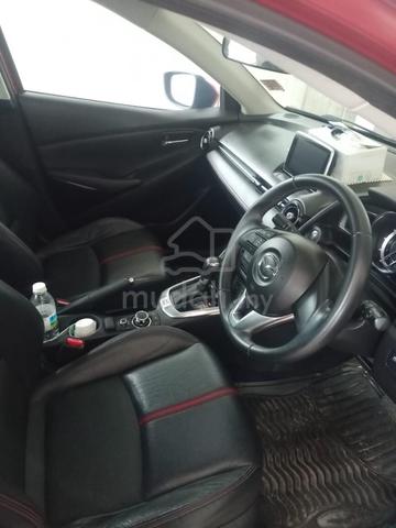 2015 Mazda 2 1.5 VR FACELIFT (A) - 5